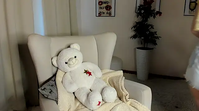 tracy aw online show from May 2026 08:00:01 AM