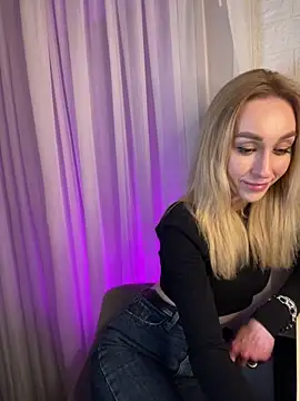 AnesaKis online show from May 2026 11:01:01 PM