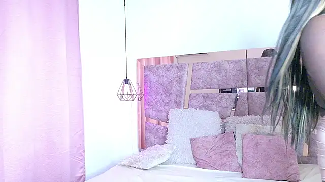 JuliKeita online show from February 2026 02:53:01 AM