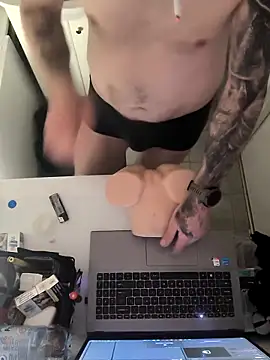 Snapshot of Majster91 chatting on February 2026 03:44:01 AM Majster91 online show from February 2026 03:44:01 AM