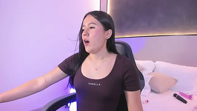 mia slora online show from June 2026 12:04:02 PM