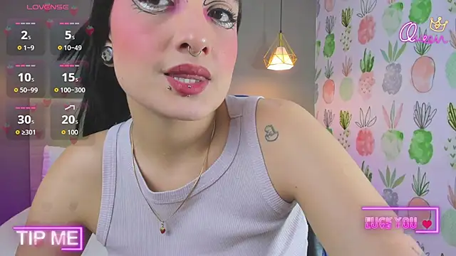 emma hiltonn  online show from June 2026 07:37:01 PM