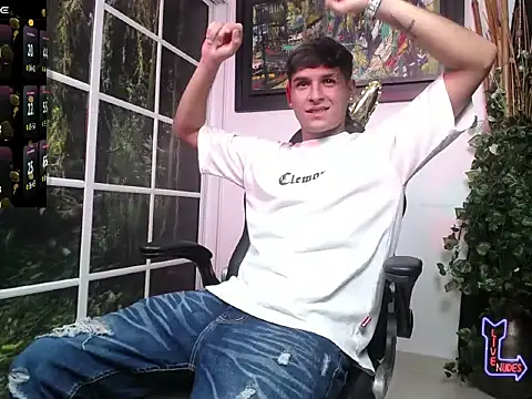 Snapshot of zayn886110 chatting on January 2026 07:28:02 PM zayn886110 online show from January 2026 07:28:02 PM