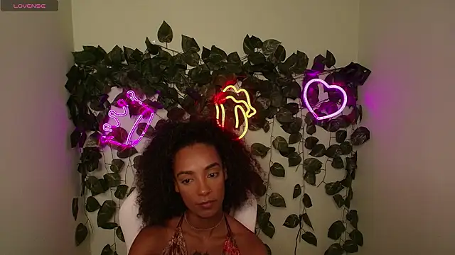 Lisa Sutton online show from February 2026 08:58:01 PM