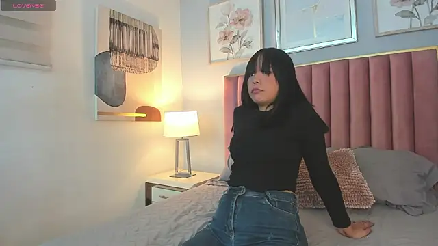 LiaRouse 1 online show from February 2026 07:19:02 PM