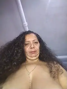 Gorditacarlota online show from June 2026 05:04:01 PM