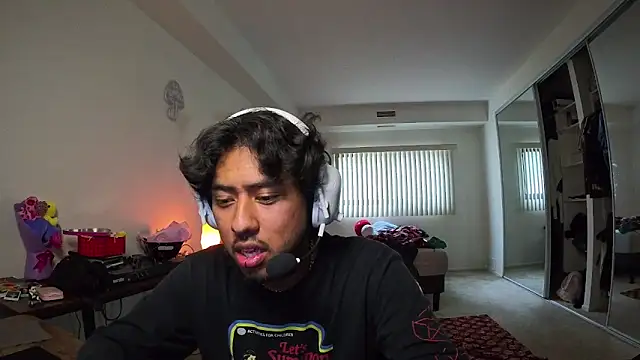 Snapshot of Embersboudoir chatting on February 2026 09:44:02 PM Embersboudoir online show from February 2026 09:44:02 PM