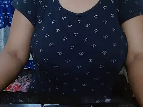 Hot-pinki online show from February 2026 11:03:01 AM