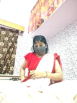 Priyaji7575 online show from February 2026 05:45:01 AM