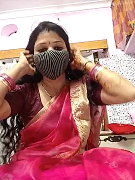 Priyaji7575 online show from March 2026 09:47:01 AM