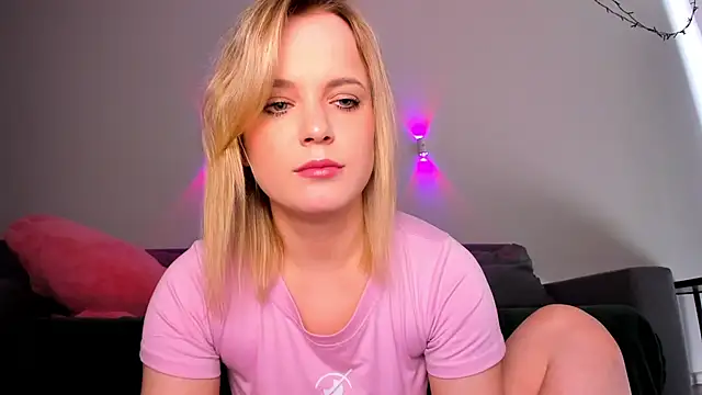JessicaBeverly  online show from May 2026 12:43:02 PM