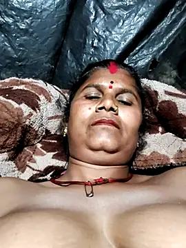 Hot di97 online show from February 2026 08:51:01 AM