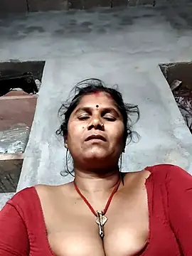Hot di97 online show from April 2026 03:24:01 PM