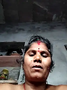 Hot di97 online show from April 2026 02:37:01 PM