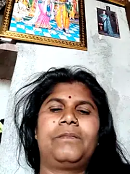 Hot di97 online show from April 2026 08:23:01 AM