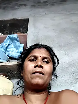 Hot di97 online show from May 2026 08:00:01 AM