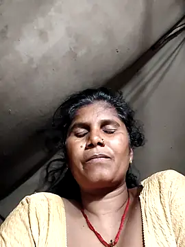 Hot di97 online show from August 2026 02:33:02 PM