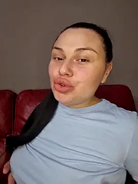 9Alice online show from February 2026 05:49:02 PM