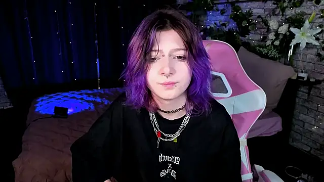 Ashley Veil online show from July 2026 08:45:02 PM