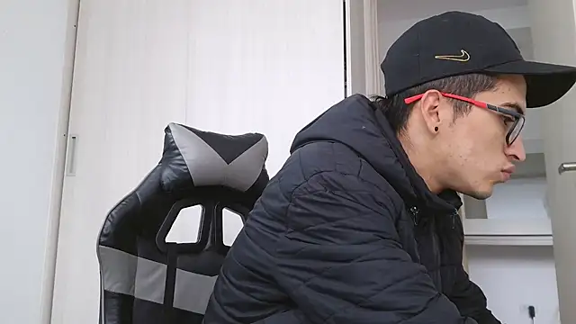 Nico viper 1 online show from February 2026 04:23:02 PM