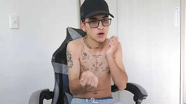 Nico viper 1 online show from February 2026 08:13:02 PM