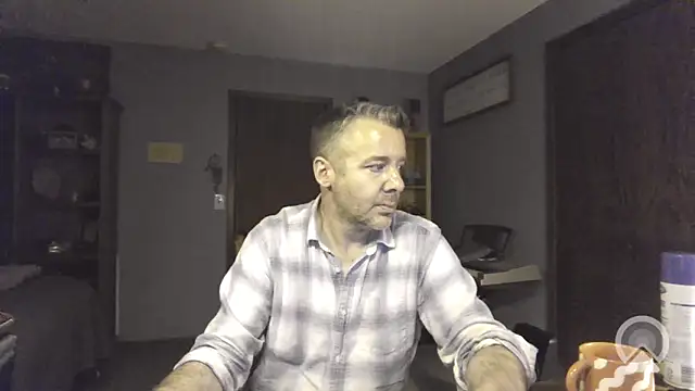 chrisw8140 online show from March 2026 01:11:02 AM