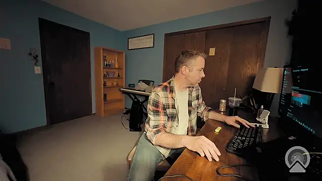 chrisw8140 online show from June 2026 04:26:01 AM