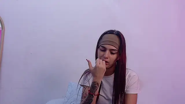 18littledevil online show from February 2026 07:52:02 PM