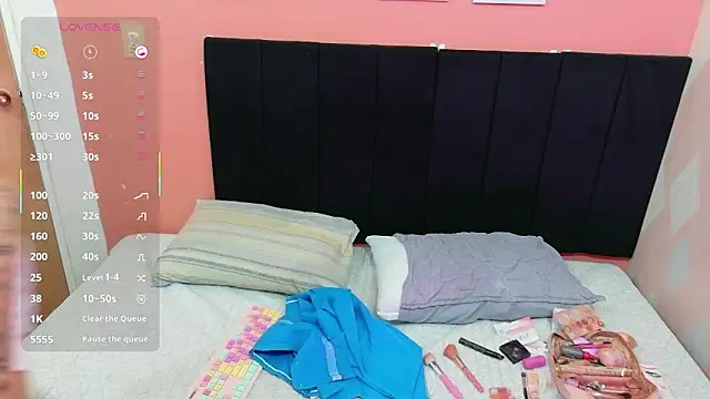 18littledevil online show from February 2026 08:03:02 PM