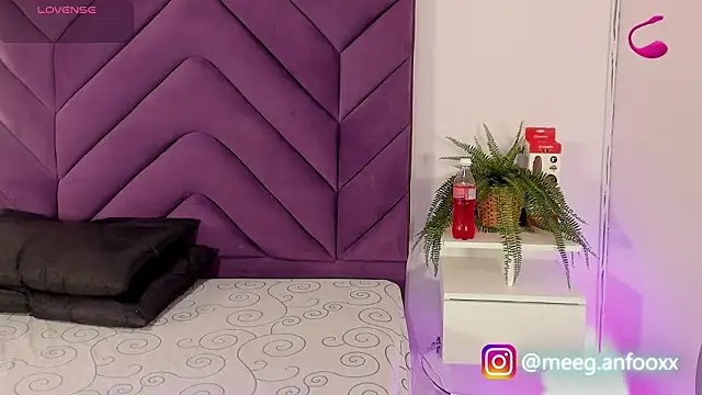 Meeganfoox online show from March 2026 03:45:01 AM