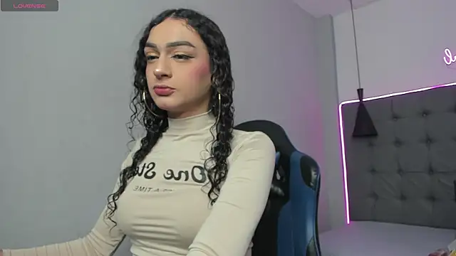 scarletcherry18 online show from April 2026 03:37:02 AM