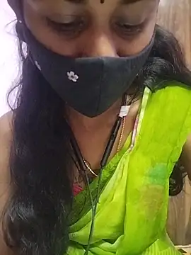 Snapshot of Tamil_Hot_RoyalQueen chatting on March 2026 04:07:01 AM Tamil Hot RoyalQueen online show from March 2026 04:07:01 AM