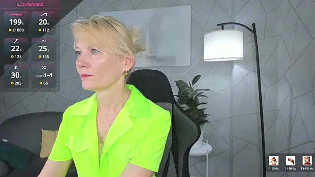 Snapshot of Julie_Lucas chatting on June 2026 11:46:02 PM Julie Lucas online show from June 2026 11:46:02 PM
