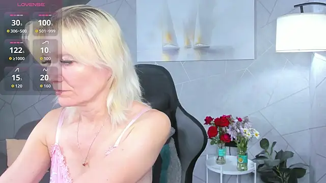 Snapshot of Julie_Lucas chatting on July 2026 12:26:01 AM Julie Lucas online show from July 2026 12:26:01 AM
