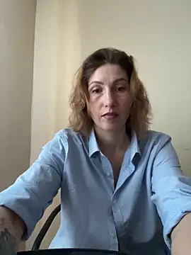 Snapshot of _Crystal_2 chatting on February 2026 03:13:02 PM Crystal 2 online show from February 2026 03:13:02 PM