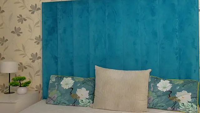 AnyaHappiness online show from March 2026 06:19:01 AM