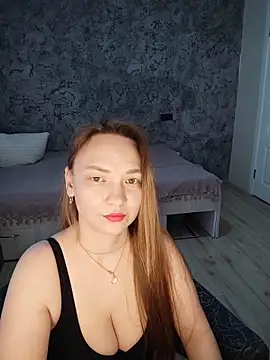 Julia  Candy online show from February 2026 03:05:01 AM