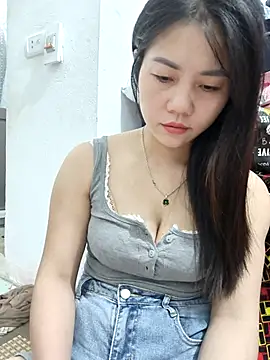 Ngocmai lazdy online show from April 2026 10:49:02 PM