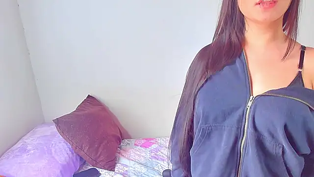 Anniecute   online show from April 2026 04:44:01 PM