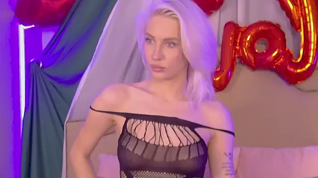 Snapshot of TiffanyStein chatting on February 2026 04:16:02 AM TiffanyStein online show from February 2026 04:16:02 AM