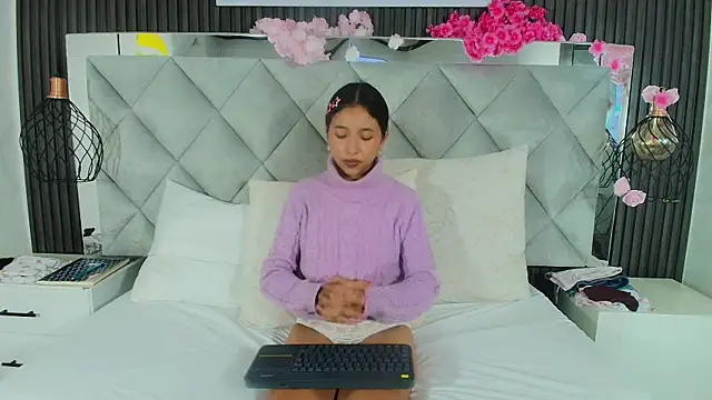 Snapshot of Real_virgin_Pussy chatting on May 2026 06:39:01 PM Real virgin Pussy online show from May 2026 06:39:01 PM