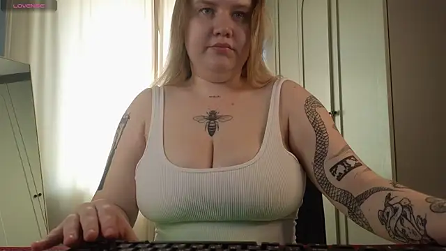 casey robbinss online show from June 2026 06:58:02 AM