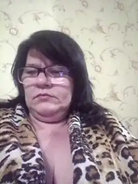 NysiOlsen online show from April 2026 07:33:02 PM