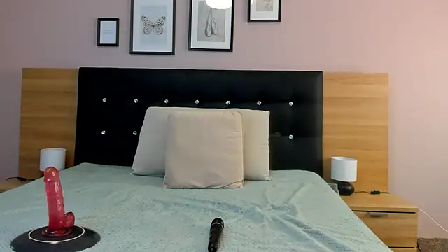 vicky squirtz online show from January 2026 06:08:01 AM