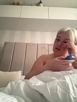 Snapshot of Princess-ivyxoxo chatting on April 2026 11:41:02 AM Princess-ivyxoxo online show from April 2026 11:41:02 AM