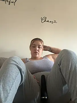 Snapshot of Princess-ivyxoxo chatting on July 2026 02:01:02 PM Princess-ivyxoxo online show from July 2026 02:01:02 PM