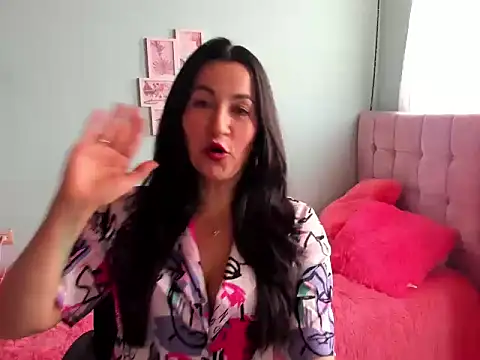 talia mystic online show from June 2026 02:00:02 PM