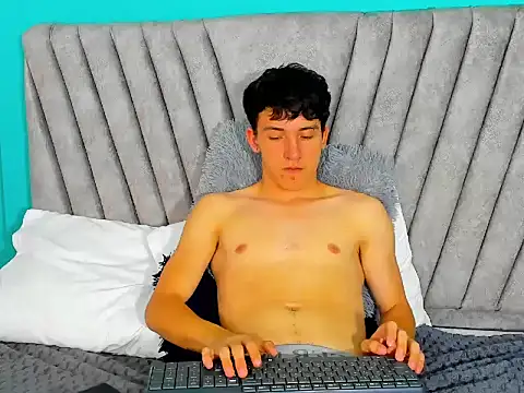 SamBoycash  online show from February 2026 08:25:01 PM