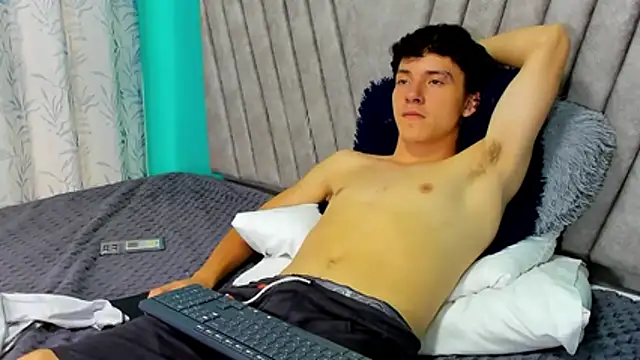 SamBoycash  online show from February 2026 07:39:02 PM