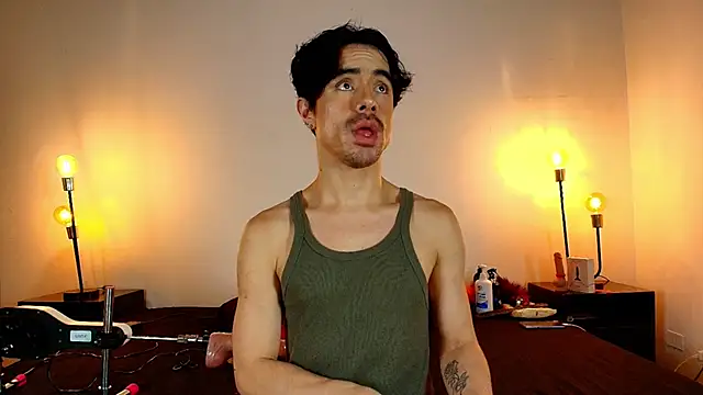 Ethan Briggs  online show from May 2026 03:34:01 AM